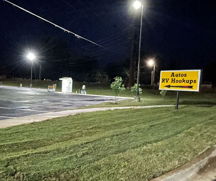 Love's RV Hookup Picture 3