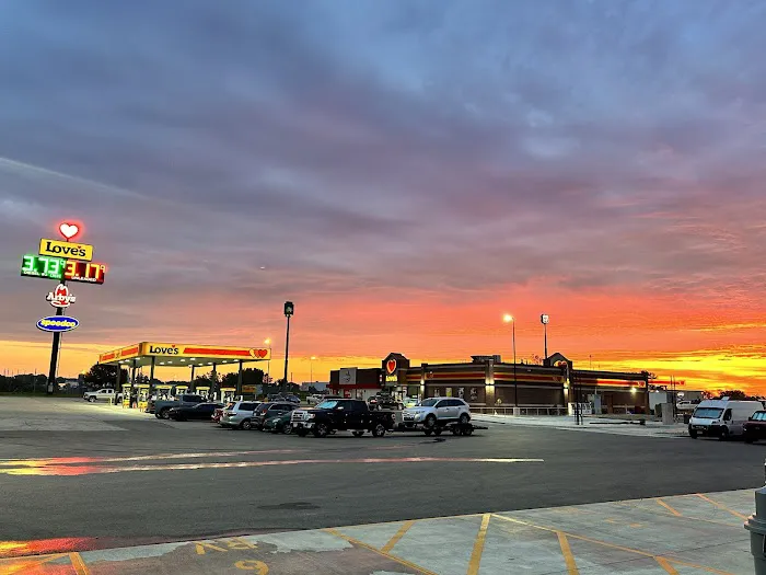 Love's RV Hookup Picture 8