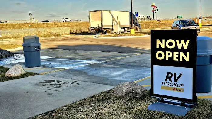 Love's RV Hookup Picture 10