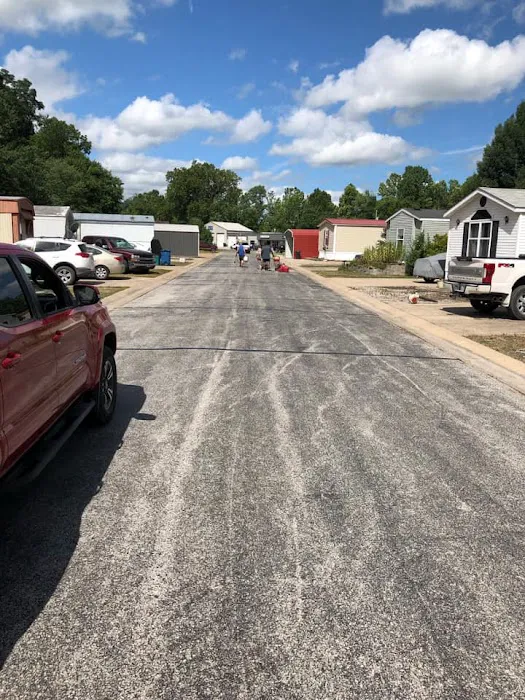 Warren Barrett Mobile Home Park Picture 4