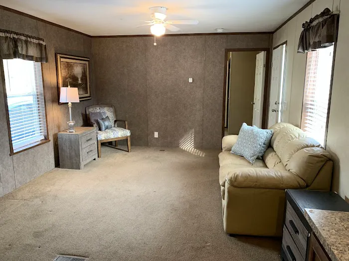 Paradise Lane Mobile Home Park Picture 1