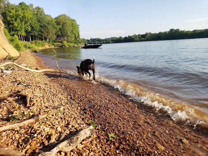 Drop Anchor RV Park Picture 2