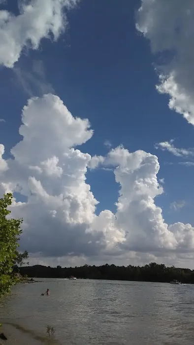 Drop Anchor RV Park Picture 7