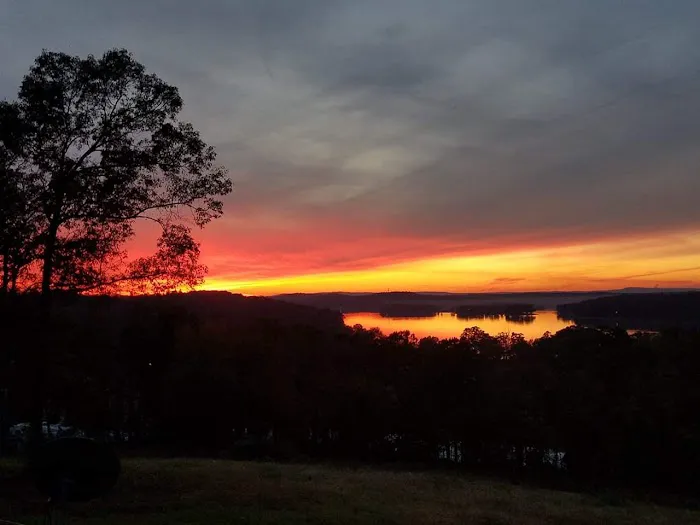 Clear Creek Cove RV Resort Picture 7