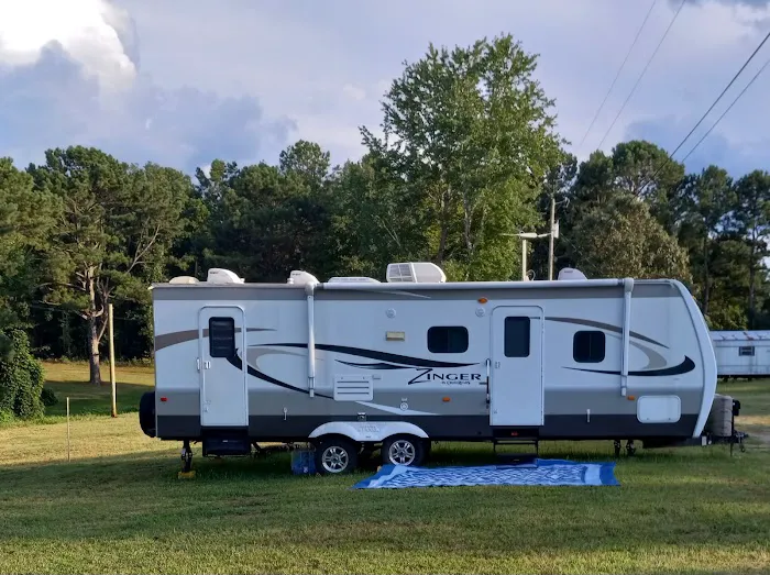 Burnt Springs RV Park Picture 10