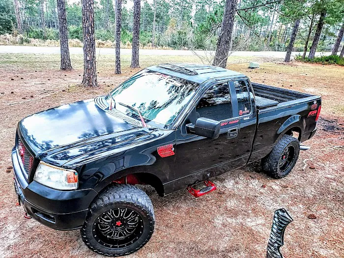 Pine Hill Mobile Home Park Picture 2