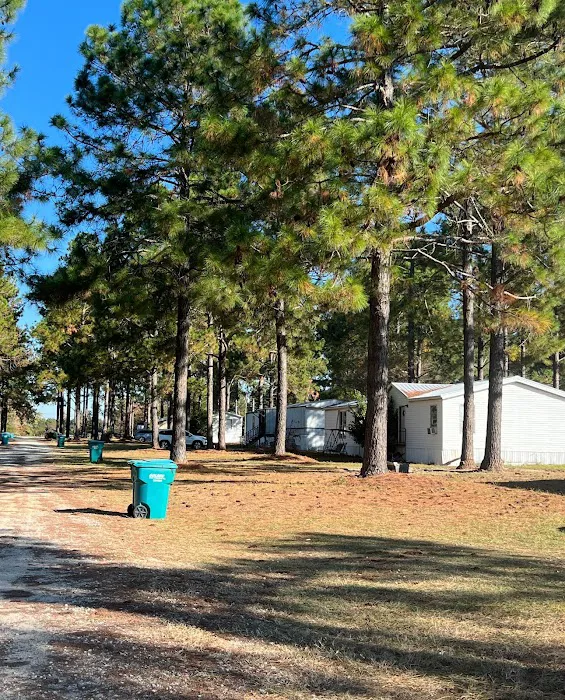 Oakridge Mobile Home Park Picture 3