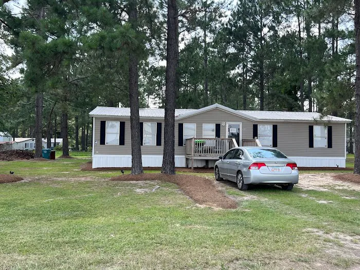 Oakridge Mobile Home Park Picture 6