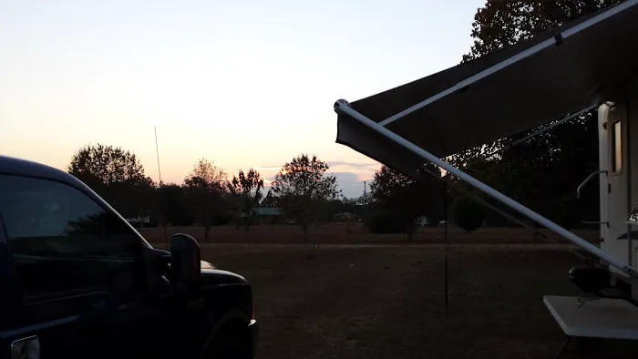 Piddlers Ridge Long-term RV Park Picture 5