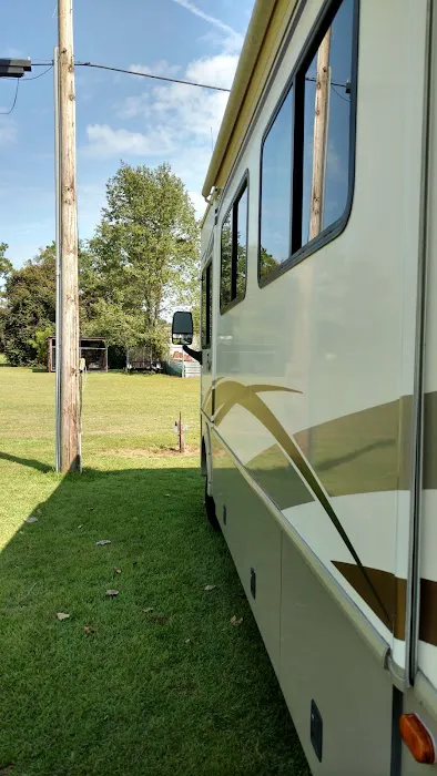 Piddlers Ridge Long-term RV Park Picture 1