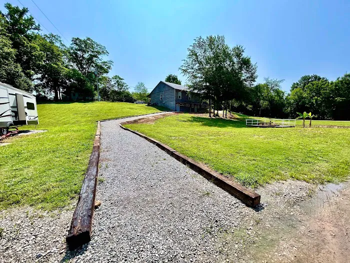 The Shoals Cottages & RV Park Picture 2