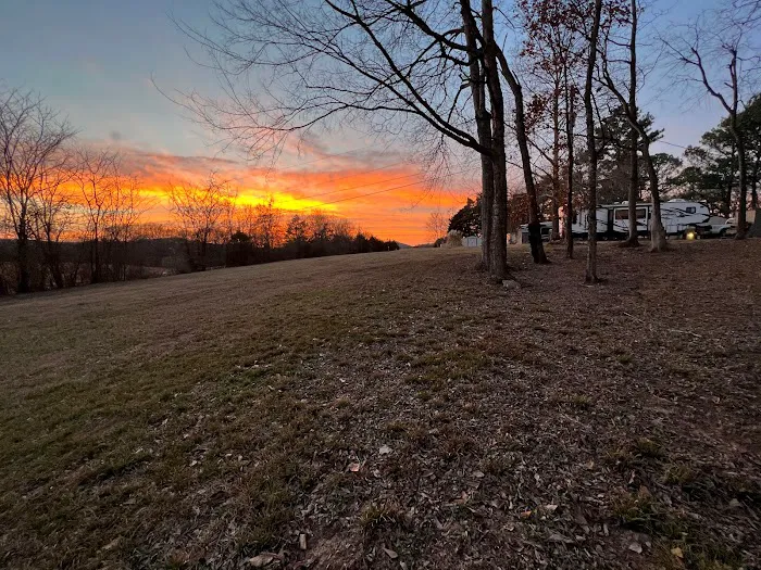 Tuscumbia RV Park Picture 2