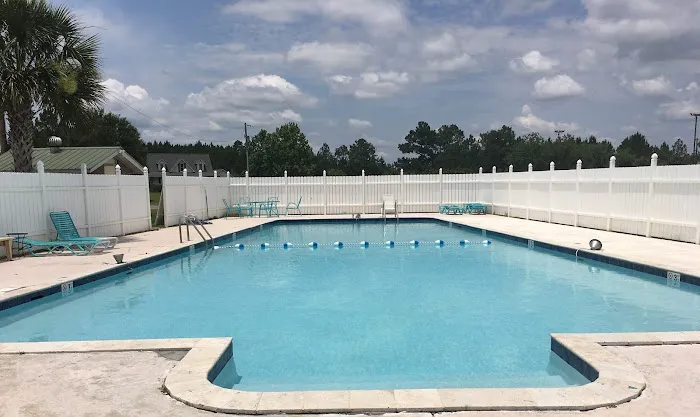 Outdoor Adventure Retreats - Wanee Lake Golf & RV Park Picture 3