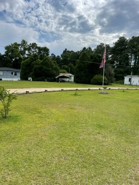 Sunshine Acres Mobile Home Community Picture 4