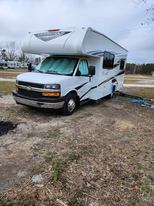 Cecil Bay RV Park Picture 4