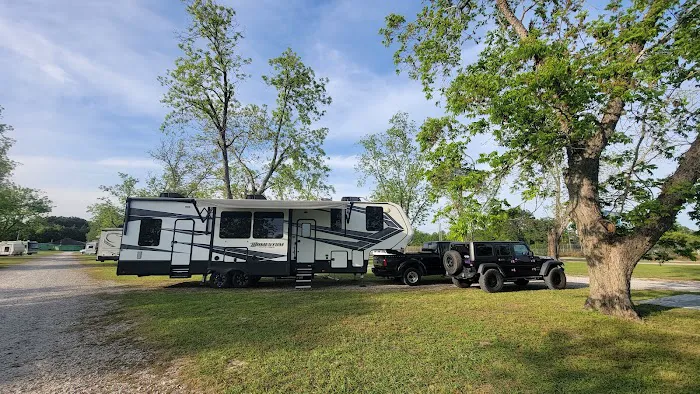 Cecil Bay RV Park Picture 5