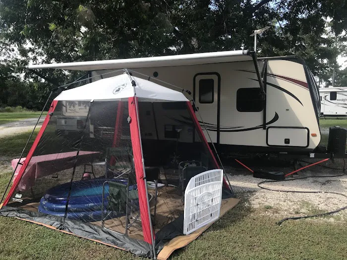 Cecil Bay RV Park Picture 7