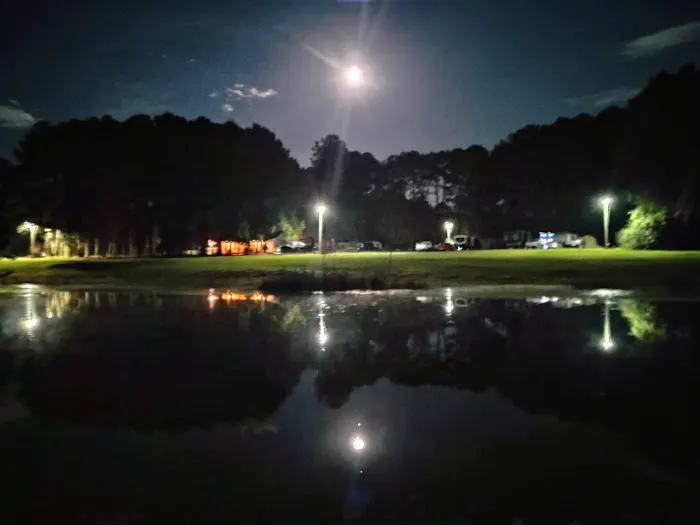 Pondside RV Park Picture 6