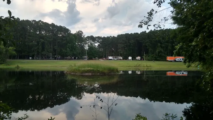 Pondside RV Park Picture 8