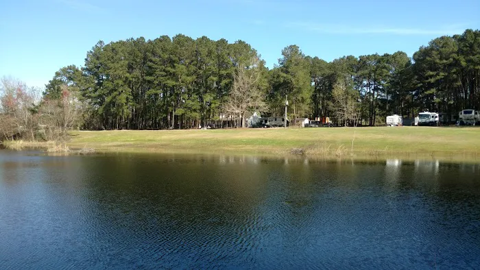 Pondside RV Park Picture 9