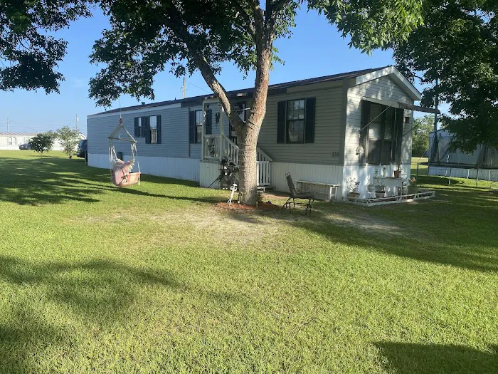 Crows Estates Mobile Home Community Picture 5