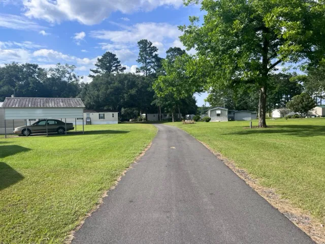 Crows Estates Mobile Home Community Picture 8