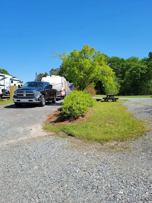 Cain's Creekside RV Park Picture 5