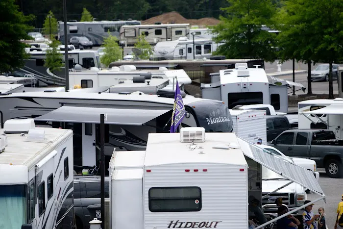 Hoover Met Complex RV Park Picture 3