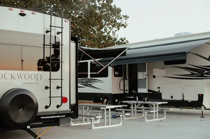 Palomino RV Resort Picture 6