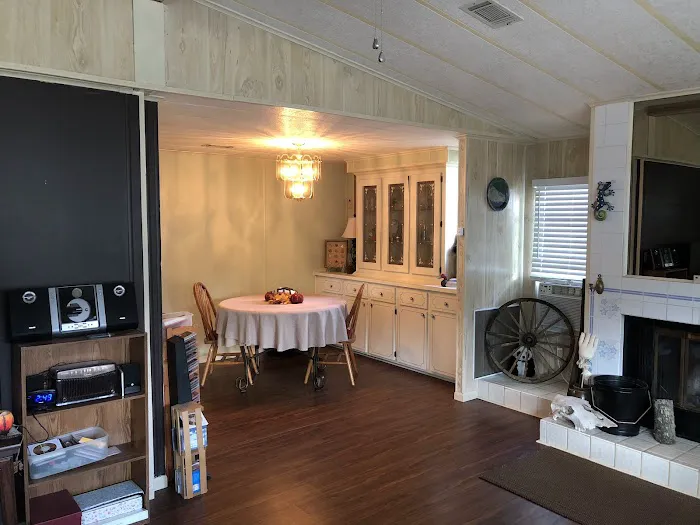Bedrock Dogwood Acres Mobile Home Park (55+ community) Picture 10