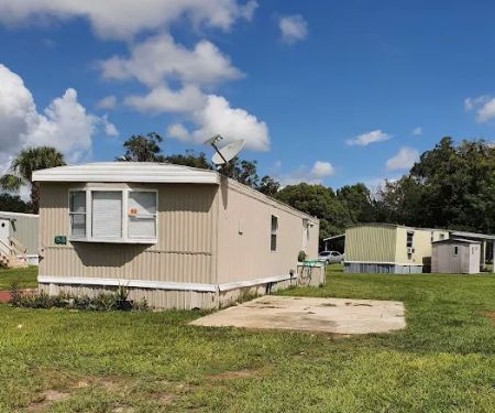 White Oaks Mobile Home Park