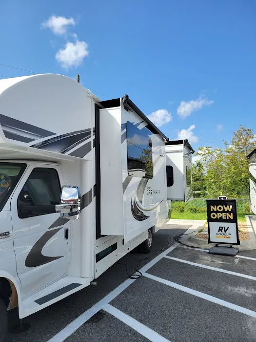 Love's RV Hookup Picture 9