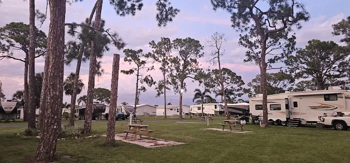 Swan Lake Village & RV Resort Picture 9