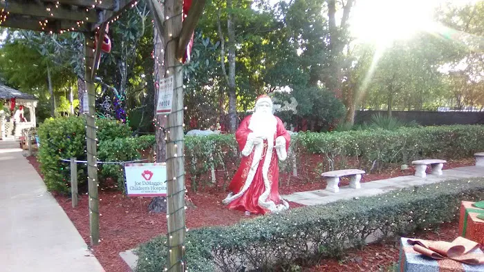 Lake Worth Village Picture 5