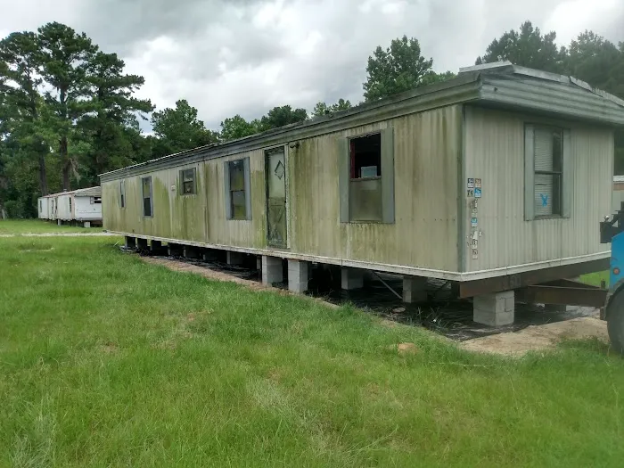 Country Manor Mobile Home Park Picture 1