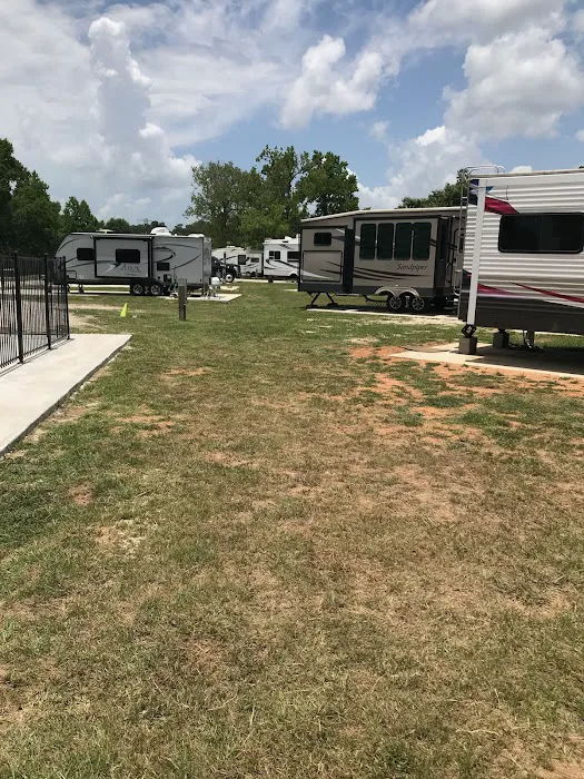 Pecan Grove RV Park Picture 7