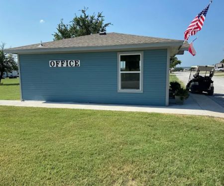 Wandering Oaks RV Resort