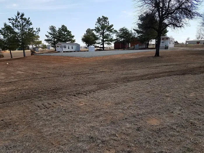 Red's Rockin RV Park Picture 7