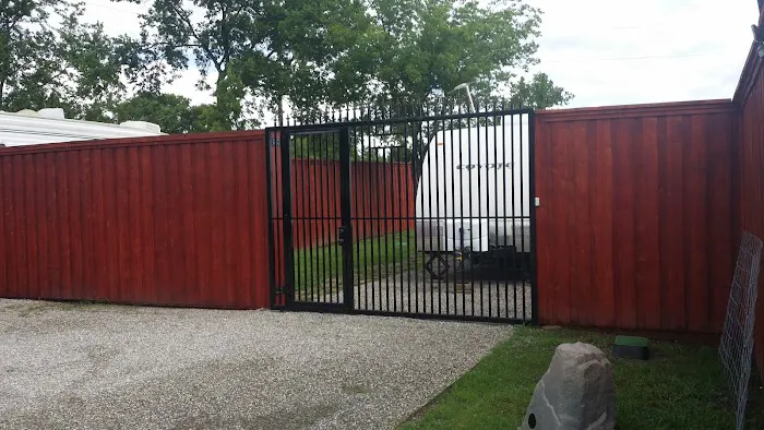 Pebble Beach RV Park Picture 3