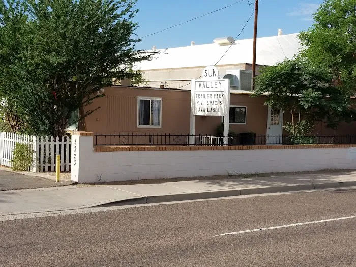 Sun Valley Trailer Park Picture 3