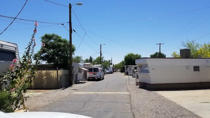 Sun Valley Trailer Park Picture 6