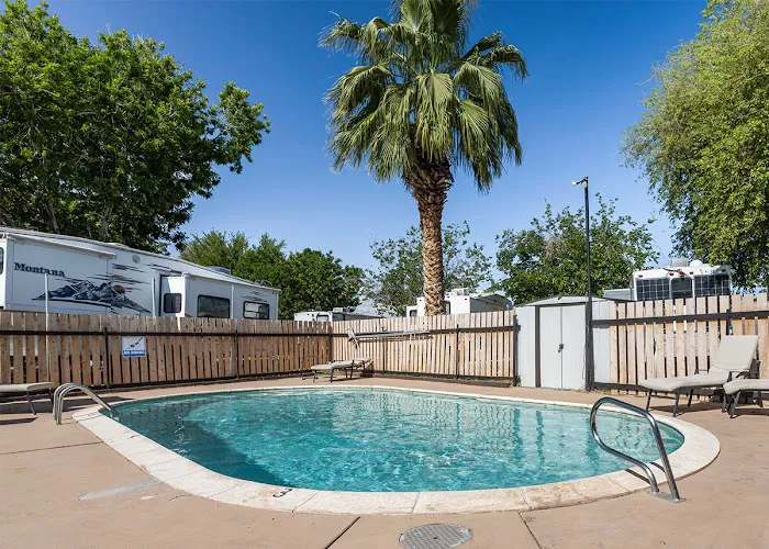 Covered Wagon RV Park Picture 1