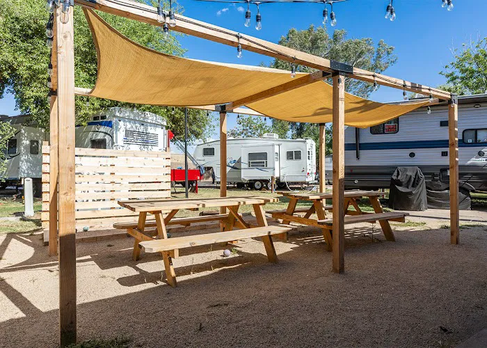 Covered Wagon RV Park Picture 8