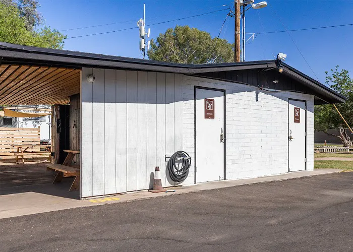 Covered Wagon RV Park Picture 5