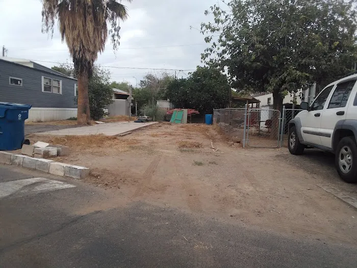 Phoenix West Mobile Home Park Picture 6