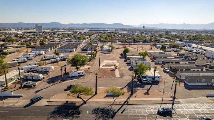 Plaza Verde RV & Mobile Home Park Picture 8