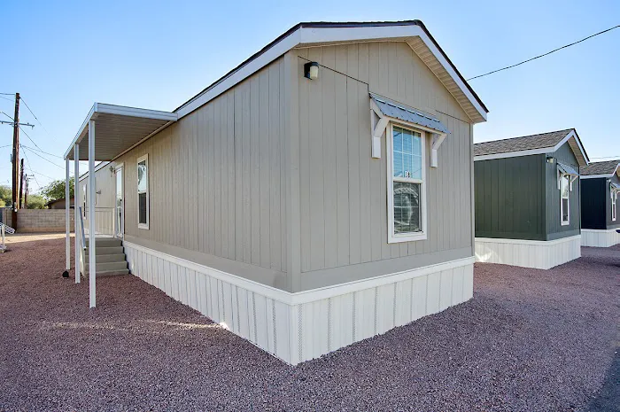 Plaza Verde RV & Mobile Home Park Picture 9