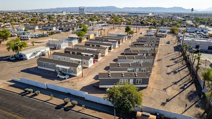 Plaza Verde RV & Mobile Home Park Picture 5