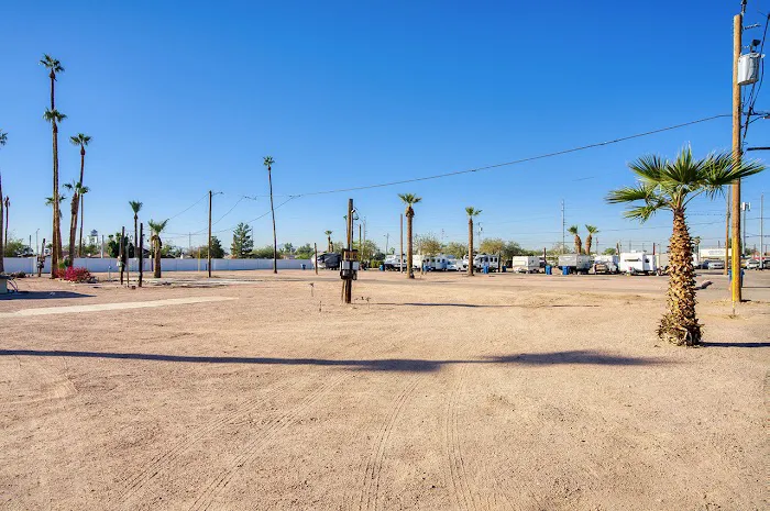 Plaza Verde RV & Mobile Home Park Picture 7