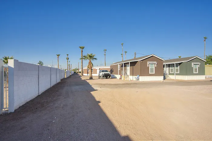 Plaza Verde RV & Mobile Home Park Picture 10